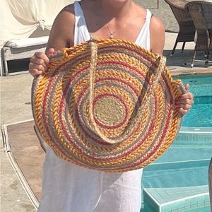 Fun LARGE Round Raffia Bag. Vacation, anyone!?